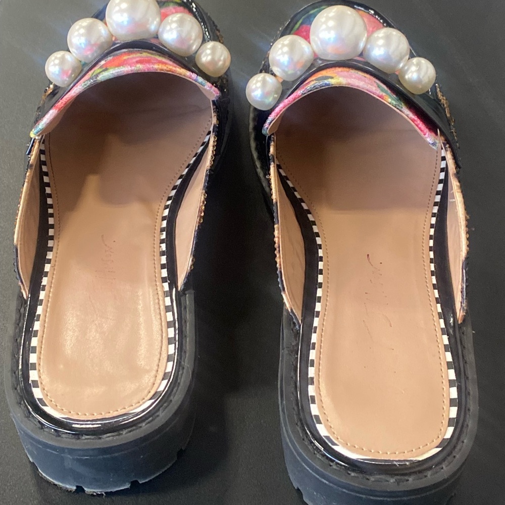 Betsey Johnson Norah Floral Pearl Embellished Women's Mules 8.5 - Picture 6 of 6